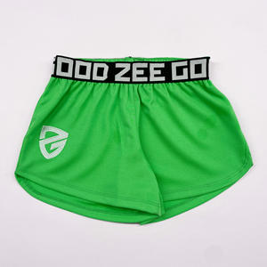 Pantalones cortos de gimnasio para hombre personalizados al por mayor, pantalones cortos de entrenamiento de malla antiarrugas de secado rápido, respetuosos con el medio ambiente con servicio OEM disponible - Product Image 1