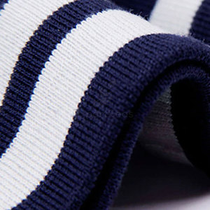 Veste d'hiver légère de style universitaire avec des manches contrastées élégantes et une coupe décontractée Veste de style universitaire - Product Image 6