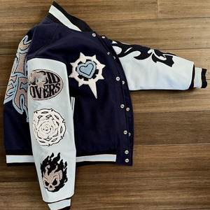 Veste universitaire personnalisée avec logo, 100% laine, pour homme, écologique, respirante, broderie en chenille, design classique, laine - Product Image 5