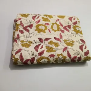 Indiase Mooie Gele Bloemenprint Katoenen Stof Indiase Handgemaakte Katoenen Stof Designer Quilting Katoen