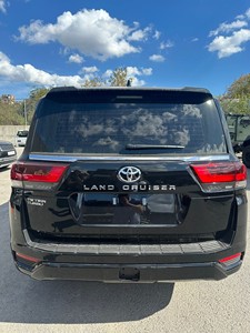 Toyota Land Cruiser 300 VXR 3.5P 2024 - Product Image 4