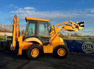 Mini Cargadora Frontal JCB 2CX de 3 Toneladas Usada 2021 Retroexcavadora con Motor y Caja de Cambios - Product Image 5