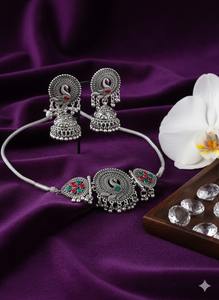 Ensemble de bijoux de mariage ethniques faits à la main en alliage plaqué or |   Collier et boucles d'oreilles d'aspect antique, pierres naturelles, design tendance pour les mariages - Product Image 4