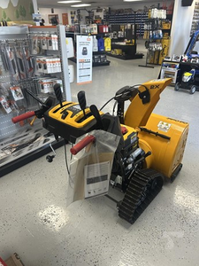 Venta al por mayor: Quitanieves de orugas Cub Cadet 2X de 26 pulgadas con arranque eléctrico y empuñaduras calefactables |    Soplador de nieve a gasolina de 272cc - Product Image 4
