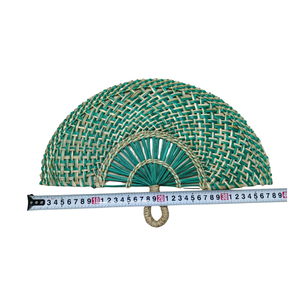 Ventilador tradicional de algas marinas de Vietnam para decoración de fiesta de alivio de clima caliente y precio de exportación a granel - Product Image 2