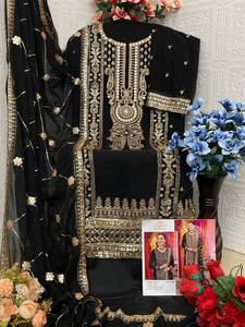 ชุดสلوار คามีซแบบดั้งเดิมของอินเดียสำหรับสุภาพสตรี พร้อมงานฝีมือที่สวยงามและผ้าคุณภาพพรีเมียมในราคาที่ดีที่สุด - Product Image 5