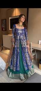 Top de style fantaisie à l'allure de soirée, Lehenga et Dupatta avec broderie lourde - Product Image 6