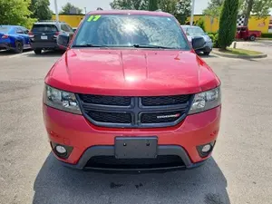 Dodge Journey SXT 2017, Volante a la Izquierda, Asientos de Cuero, Neumáticos R19, Techo Solar Panorámico Automático, SUV - Product Image 3