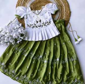 Ấn Độ truyền thống mặc cao theo yêu cầu chinon <span class=keywords><strong>lehenga</strong></span> choli nặng với hoa thiết kế biên giới và zari làm việc trên toàn thế giới Nhà cung cấp - Product Image 3