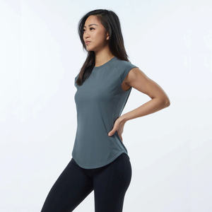 Vente en gros de haute qualité personnalisé imprimé Design moderne femmes t-shirt pour streetwear et tenues quotidiennes décontractées - Product Image 3