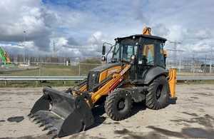 Mini Cargadora de Ruedas 2024 para 570SV 4x4 Diésel Euro5 72KW, Carga Nominal de 9 Toneladas, Cojinete de Motor y Caja de Cambios de Alta Eficiencia - Product Image 4