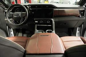 GMC Sierra 3500HD Denali Ultimate Crew Cab 4x4 2024, Motor Duramax Turbodiésel V8, Tracción en las Cuatro Ruedas, Doble Rueda Trasera - Product Image 5