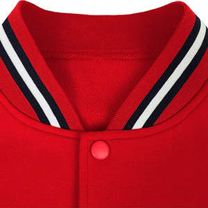 เสื้อแจ็กเก็ตเบสบอลผ้ากำมะหยี่แขนยาวหนังสำหรับผู้ชายเสื้อแจ็กเก็ตเบสบอลผ้าปะติดกำมะหยี่สำหรับฤดูหนาวใหม่สไตล์สตรีทแวร์ดีไซน์เสื้อสไตล์นักศึกษามหาวิทยาลัย - Product Image 3