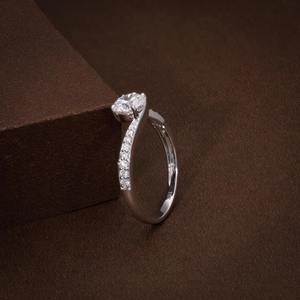 Anillo de Compromiso con Diamante Redondo Cultivado en Laboratorio de 1.01 CTW, Anillo de Diamante Redondo Certificado F VVS1 VVS2, Regalo de Aniversario, Anillo de Promesa - Product Image 3