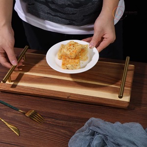Plateau de service en bois design avec texture polie, idéal pour servir des aliments et embellir la décoration de table - Product Image 5