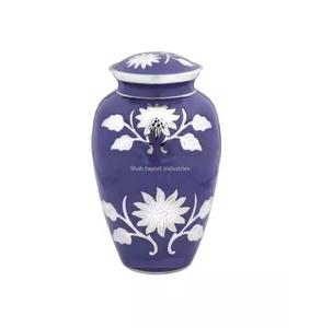 Hermosa urna de cremación para adultos de aluminio, Peltre con banda dorada para cenizas humanas, urna de cremación artesanal a la venta - Product Image 6