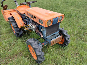 Utilisé pour le moteur du tracteur à roues B6000 90 CV, plus de 50 000 heures, 700 kg - Product Image 3