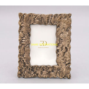 Cadre Photo Vintage en Métal Texturé Bronze Cadre Photo de Table Décoratif Rustique pour Salon Chambre Bureau et Cadeau - Product Image 1