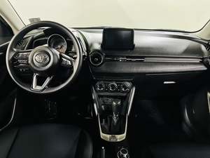 โตโยต้า ยาริส LE ซีดาน ปี 2020 ขับเคลื่อนล้อหน้า / มีจำหน่ายพร้อมขาย ไมล์น้อย เครื่องยนต์เบนซิน รถใช้งานน้อย สภาพดี ไม่มีอุบัติเหตุ ขายดี - Product Image 5