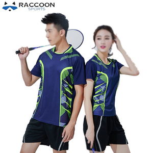 Tenues de tennis sur mesure, maillots et ensembles sportifs en gros pour adultes, séchage rapide, respirants, logo personnalisé par Raccoon Sports - Product Image 4