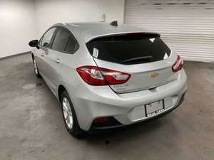 Venta al por Mayor de Autos Usados Chevrolet Cruze LS 2020, Hatchback de 4 Puertas, Turbo, Asientos de Cuero, ACC, Tracción Delantera, Interior Oscuro, Disponibles Ahora - Product Image 4