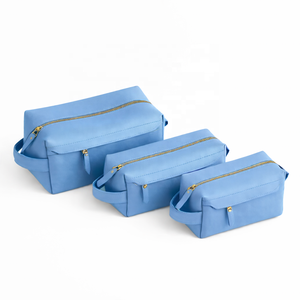 Kit de Afeitado Portátil Personalizado para Hombre, Bolsa de Aseo Cosmética Impermeable con Cierre de Cremallera de Cuero Suave - Product Image 5