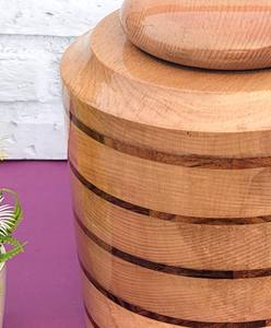 Nouvelle urne en bois de luxe pour les cendres humaines urne funéraire en bois de hêtre mémorial souvenir colibri urne funéraire - Product Image 4