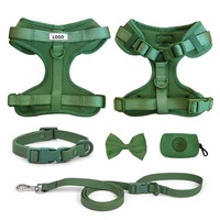 Ensemble de promenade rembourré pour animaux de compagnie avec harnais en nylon réglable, collier, laisse, nœud papillon et porte-sac à déjections pour chiens de différentes tailles