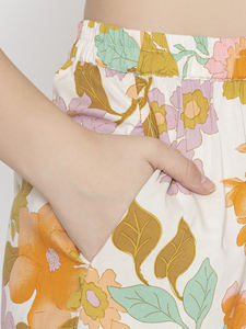 Nouveau design de robes musulmanes pour femmes en vente en gros ensemble de cordons modestes à manches longues à imprimé floral disponible au prix de gros depuis l'Inde - Product Image 3