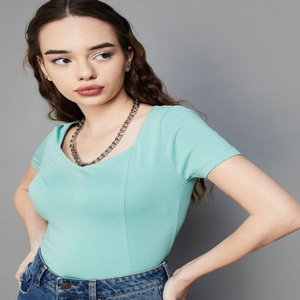 Everyday Comfort Top para mujer Impresión personalizada y color Manga corta Cuello redondo Ropa informal de verano HECHO EN LA INDIA - Product Image 5