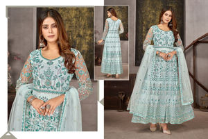 Heavy Georgette con bordado de secuencia Crush Sahara Work con Dupatta para colección de ocasiones especiales - Product Image 3