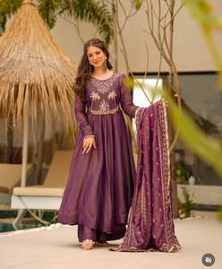 Vestido Maxi con Bordado Especial para Fiesta de Bodas, con Duppata Reversible, Antiarrugas y de Secado Rápido - Product Image 2