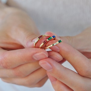 Anillo de Plata de Ley 925 con piedra natal familiar minimalista al por mayor, regalo de boda personalizado para mamá, delicado cumpleaños personalizado - Product Image 1