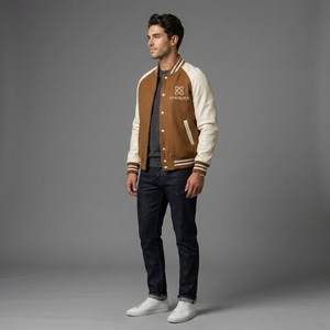 Chaqueta de Lana Marrón para Hombre con Mangas Crema, Logotipo Personalizado, Cuello y Puños de Punto Acanalado, Cierre Frontal con Broches, Estilo Bomber, Prenda Exterior Premium de Moda Urbana - Product Image 1
