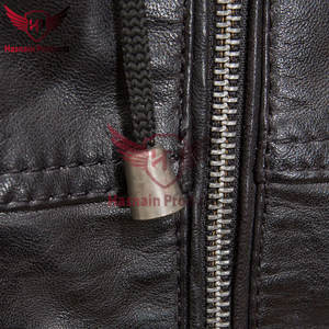 Veste à capuche en cuir noir pour homme de qualité supérieure avec taille élastiquée et deux poches zippées-Vêtements d'extérieur élégants pour la mode - Product Image 5