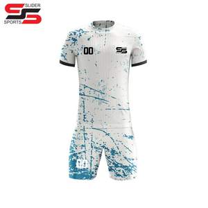 Uniformes de Fútbol Personalizados de Verano con Tecnología de Secado Rápido, Tratamiento Antiencogimiento, 100% Poliéster para Equipos - Product Image 1