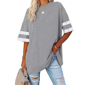 T-shirt à col rond gris clair à manches mi-longues surdimensionnées pour femmes coupe ample respirant toile broderie décoration Style d'impression décontracté - Product Image 3