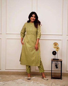 Conjunto de Kurti y Pantalón con Mangas Bordadas Pintex, Algodón Puro de Secado Rápido para Todas las Temporadas, Mejora tu Atuendo de Oficina, Comodidad Diaria, Elegancia para Fiestas - Product Image 2