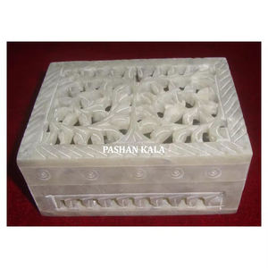 Boîtes à bijoux en pierre de savon naturelle sculptée à la main de forme rectangulaire de qualité supérieure indienne pour le rangement des bijoux, vente en gros - Product Image 1