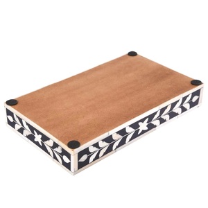 Nouvel Arrivage Plateau de Service Carré/Rectangulaire Européen en Bois Poli Fait Main avec Incrustation en Résine Osseuse, Design Floral Unique et Rangement Intégré - Product Image 5