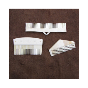 Peine para el Cabello Personalizable y Elegante, Hecho a Mano con Diseño de Animales, Ecológico, de Hueso Natural de Búfalo y Camello, con Logotipo SANIYA HANDICRAFT Home - Product Image 4