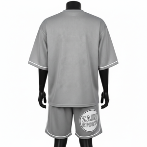 Conjunto de pantalones cortos de malla de poliéster de alta calidad de 180 GSM, con panel de rayas blancas y negras, tela suave y transpirable, logotipo personalizado por transferencia térmica. - Product Image 3