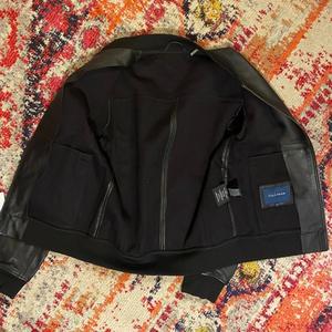 Vestes en cuir décontractées pour hommes Nouveau design Vestes à la mode en cuir de vache simple noir de haute qualité avec impression de logo personnalisée - Product Image 6