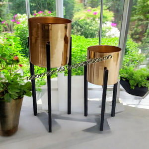 Pot de fleurs décoratif intérieur/extérieur en métal émaillé de super qualité lot de 2 Design classique avec support amovible offre de gros - Product Image 5