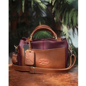 Luxury <b>Leather</b> Crossbody <b>Bag</b> Stylish <b>Handmade</b> Shoulder Purse with Top Handle and Adjustable Strap for Daily Use - Product Image 6