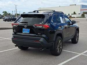 Toyota RAV4 XLE Premium AWD Usada de 2024 - Product Image 6