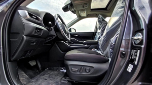 Tout Nouveau Toyota Highlander GLE 2.5L Hybride 4x4 Toit Ouvrant Spécifications GCC SUV 199ch 4 Cylindres Transmission Automatique Conduite à Gauche 2023 - Product Image 5