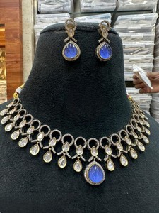 Bijoux indiens plaqué or Designer Polki collier ensemble avec boucles d'oreilles bijoux de mariée pour mariage et fête célébration - Product Image 2