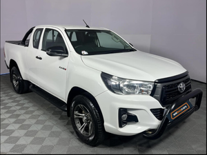 Voiture d'occasion de qualité à prix abordable, Toyota Hilux 2.4 GD-6 2020, carrosserie relevée SRX, cabine étendue, conduite à droite - Product Image 3