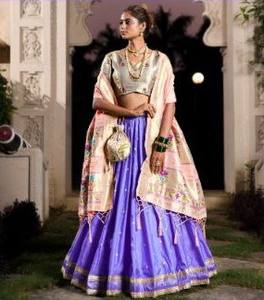 Dernière exclusivité Jacquard Soie Lehenga Choli avec Zari Work Blouse Lace Touch pour les occasions de fête - Product Image 5